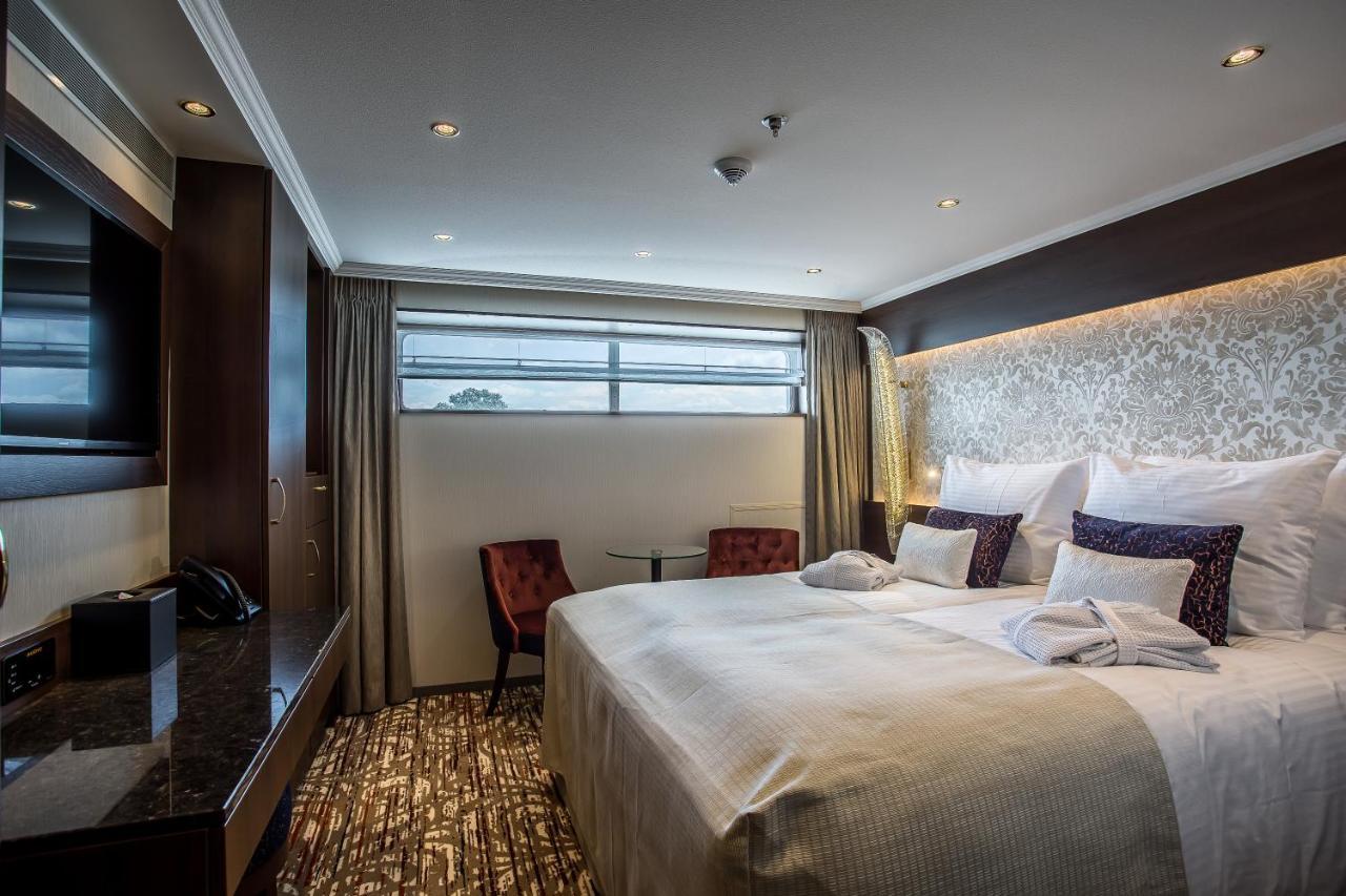 Viva Riverside Altstadt Duesseldorf Ngoại thất bức ảnh