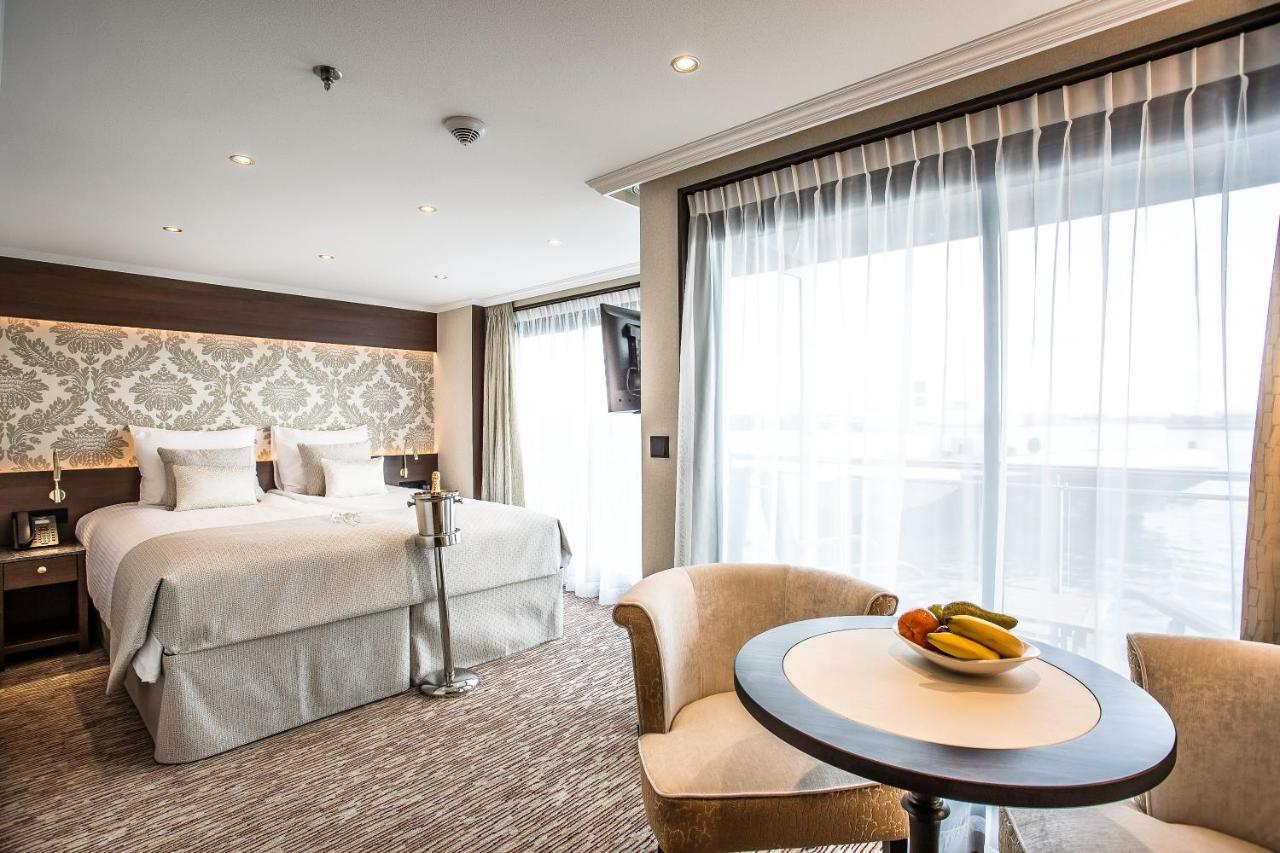 Viva Riverside Altstadt Duesseldorf Ngoại thất bức ảnh